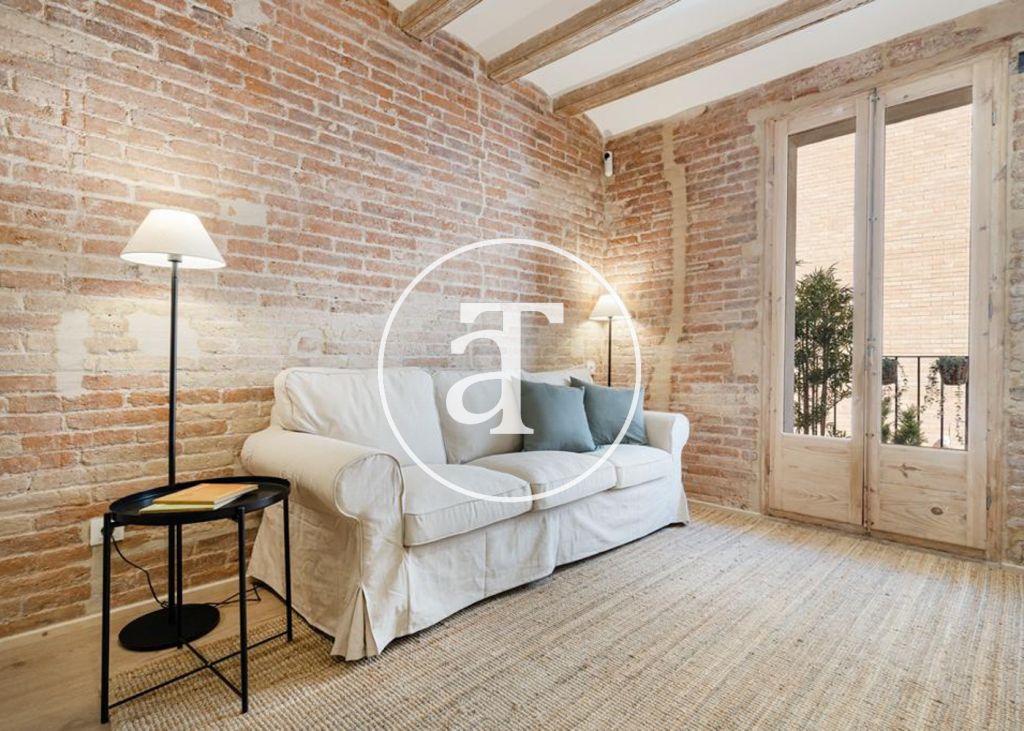 Monthly rental brand new 2-bedroom apartment steps away from Plaza España