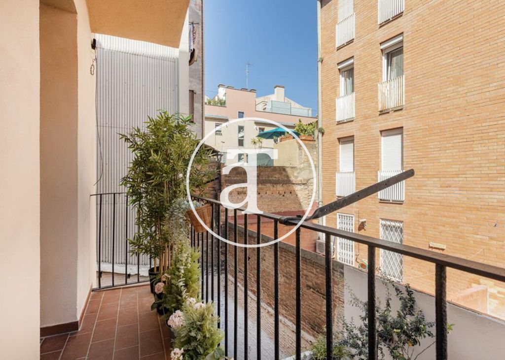 Monthly rental brand new 2-bedroom apartment steps away from Plaza España 12