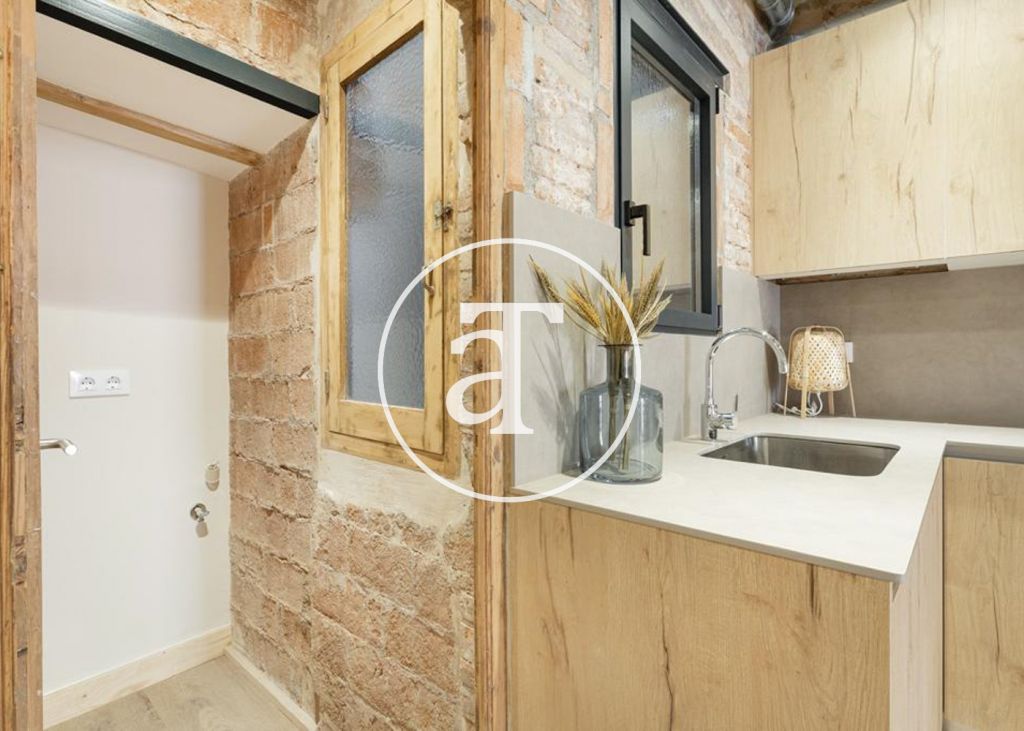 Monthly rental brand new 2-bedroom apartment steps away from Plaza España 18