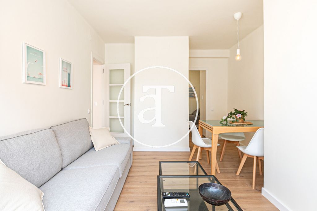 Monthly rental penthouse with 2 bedrooms and terrace close to Park Güell 9