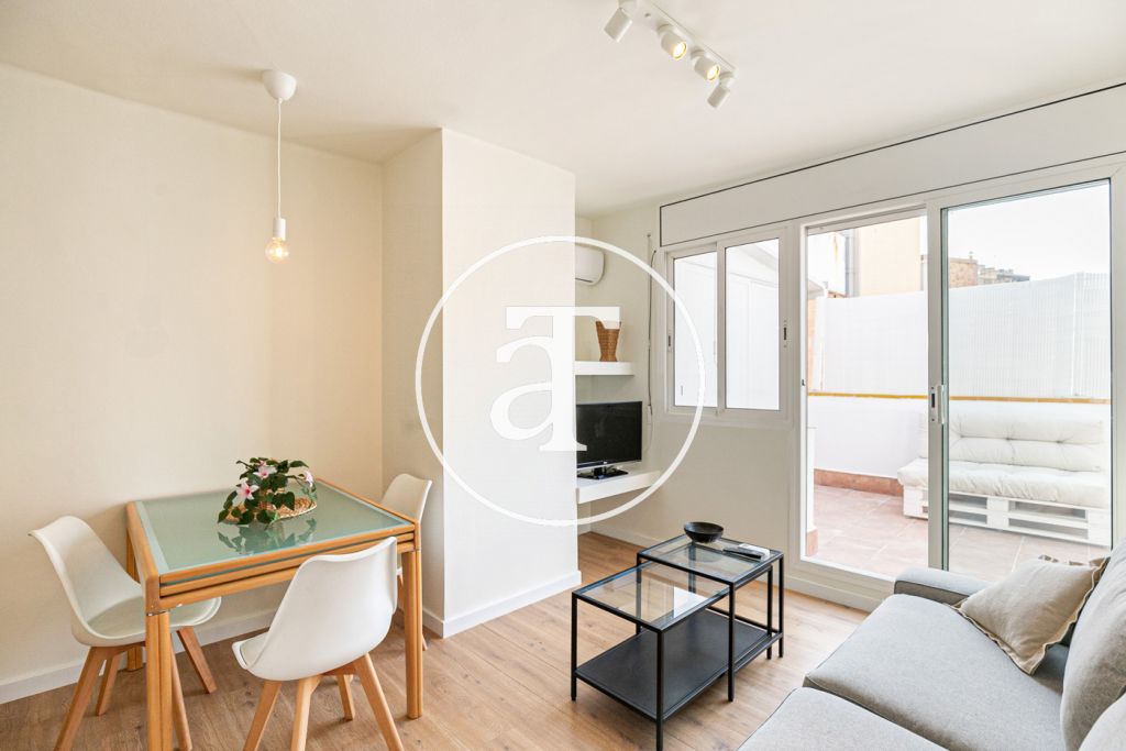 Monthly rental penthouse with 2 bedrooms and terrace close to Park Güell 16