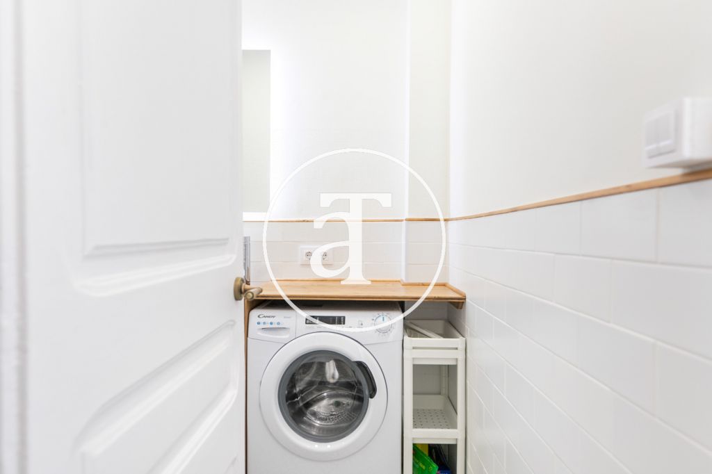 Monthly rental apartment with 2 bedrooms in Poblenou 32