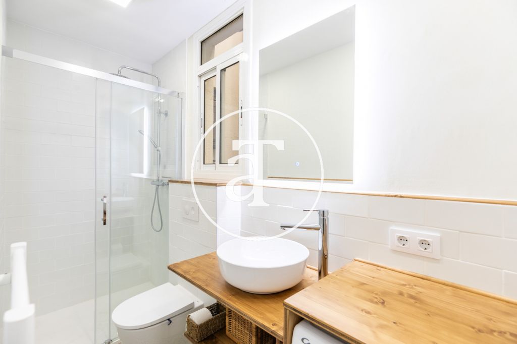 Monthly rental apartment with 2 bedrooms in Poblenou 30