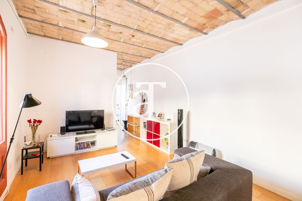 Monthly rental apartment with 1 bedroom and studio in Sants Montjuic 3