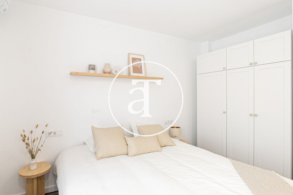 Brand new monthly rental apartment with 2 bedrooms in the Barceloneta area 25