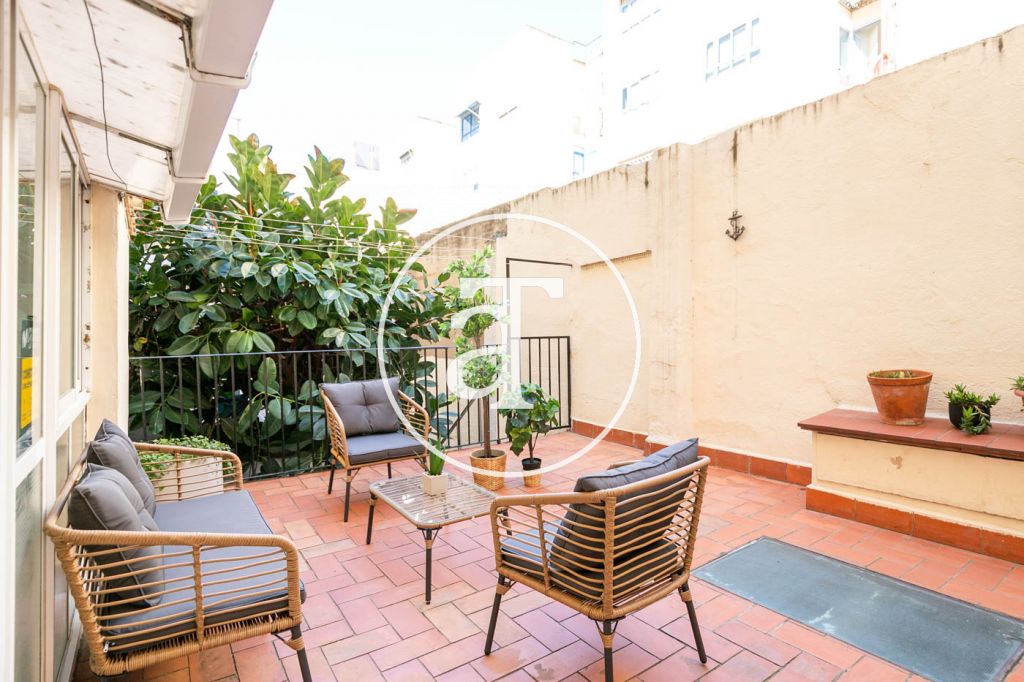 Monthly rental apartment with 3 bedrooms, studio and terrace in Carrer de Joaquin Costa 13