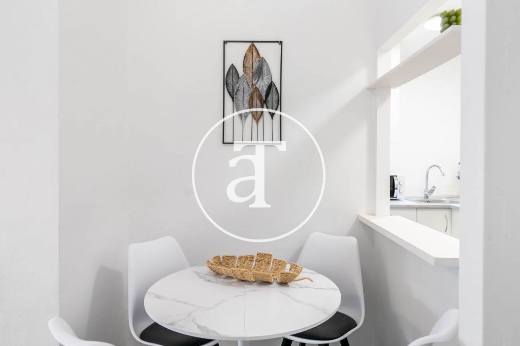 Monthly rental penthouse with 1 bedroom in Gracia 13