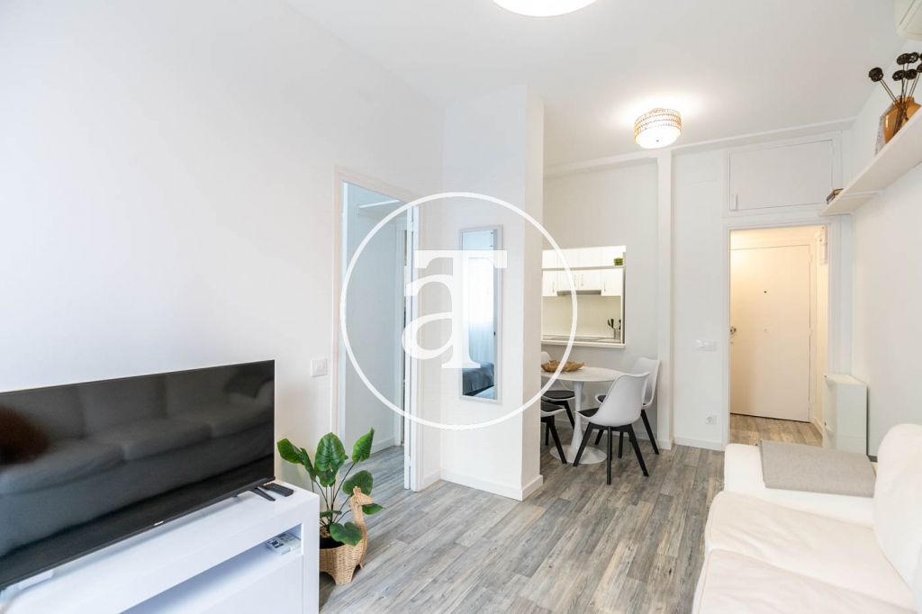 Monthly rental penthouse with 1 bedroom in Gracia 3