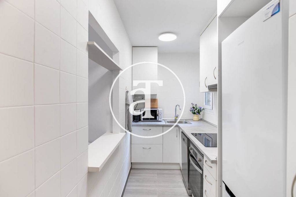 Monthly rental penthouse with 1 bedroom in Gracia 15