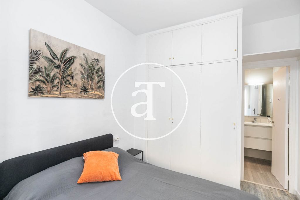 Monthly rental penthouse with 1 bedroom in Gracia 19