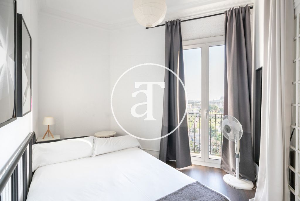 Monthly rental apartment with 2 bedrooms and clear views in Ciutat Vella 15