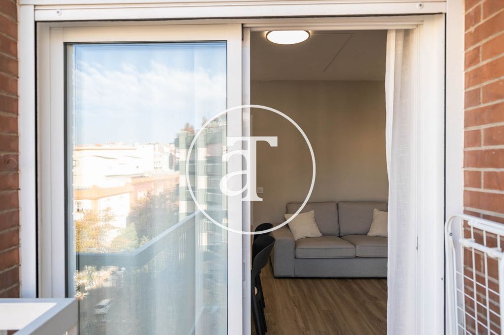 Monthly rental apartment with 1 bedroom and 2 balcony in Eixample 15