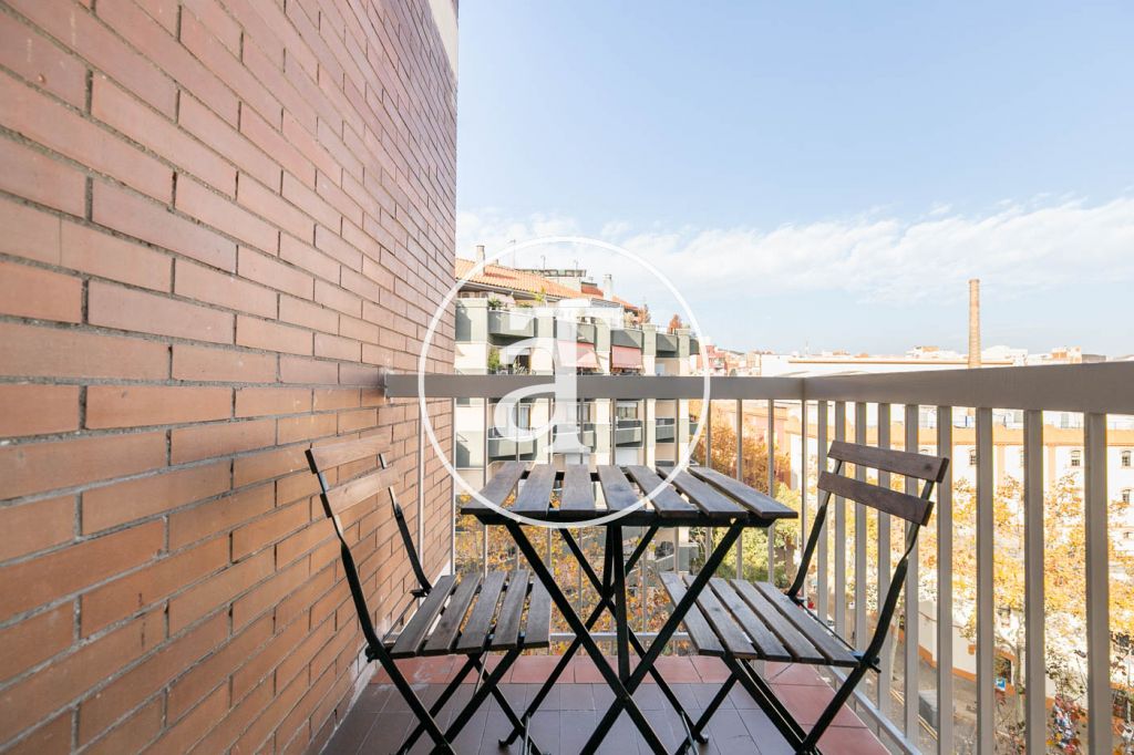 Monthly rental apartment with 1 bedroom and 2 balcony in Eixample 21