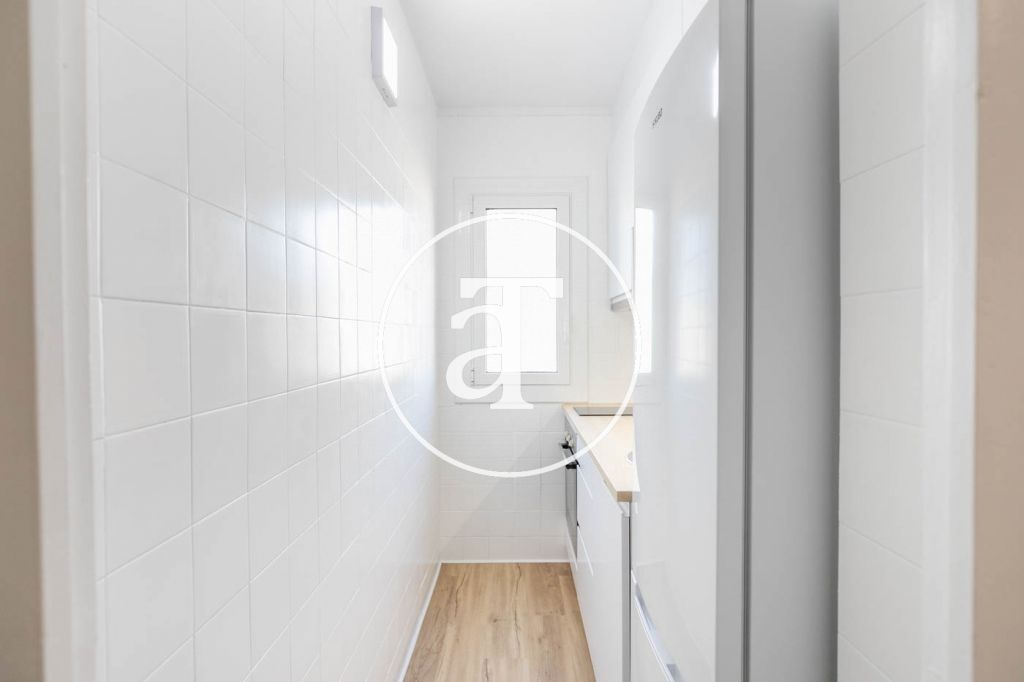 Monthly rental apartment with 1 bedroom and 2 balcony in Eixample 9