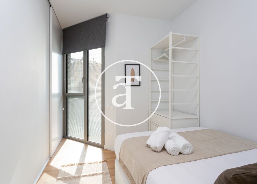 Monthly rental apartment with 3 bedrooms, terrace and shared pool close to Diagonal Av. 23