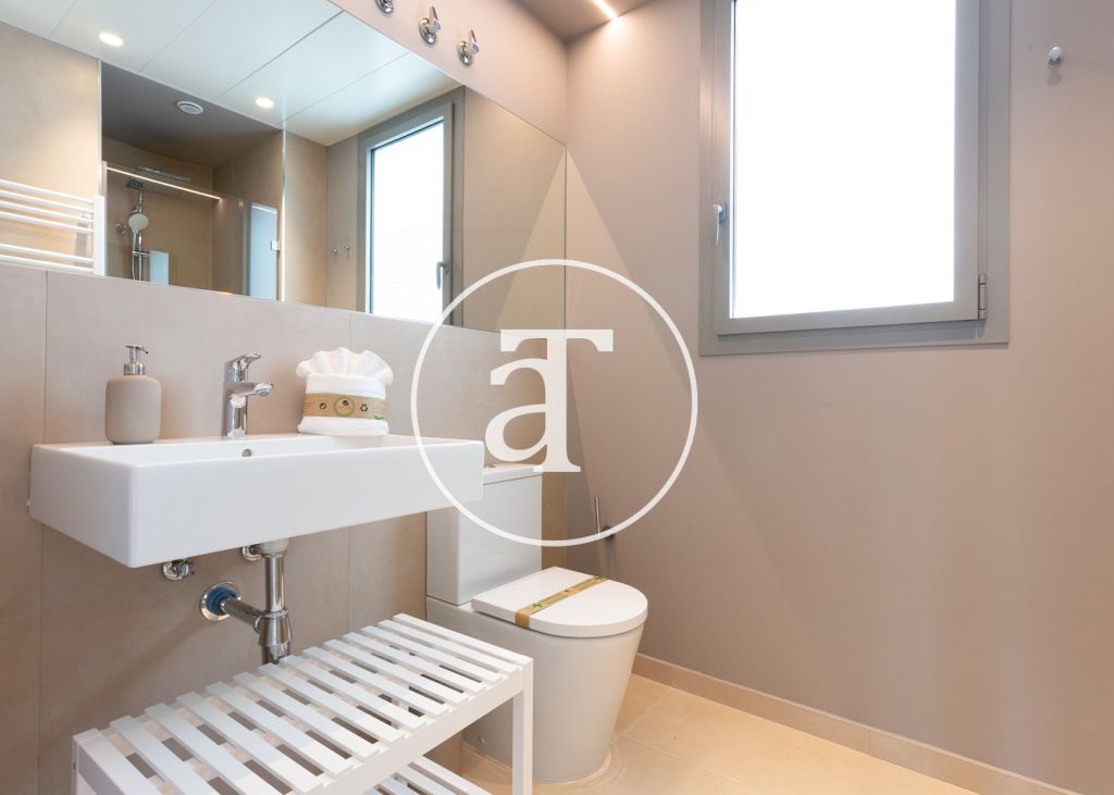 Monthly rental apartment with 3 bedrooms, terrace and shared pool close to Diagonal Av. 26