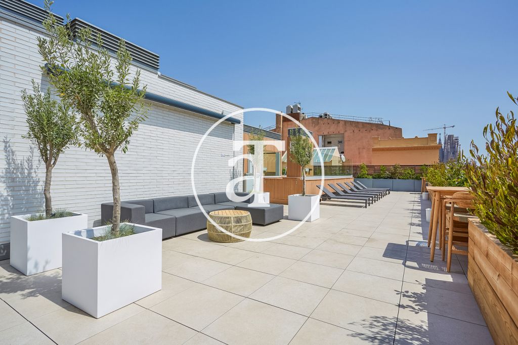 Monthly rental apartment with 3 bedrooms, terrace and shared pool close to Diagonal Av. 47