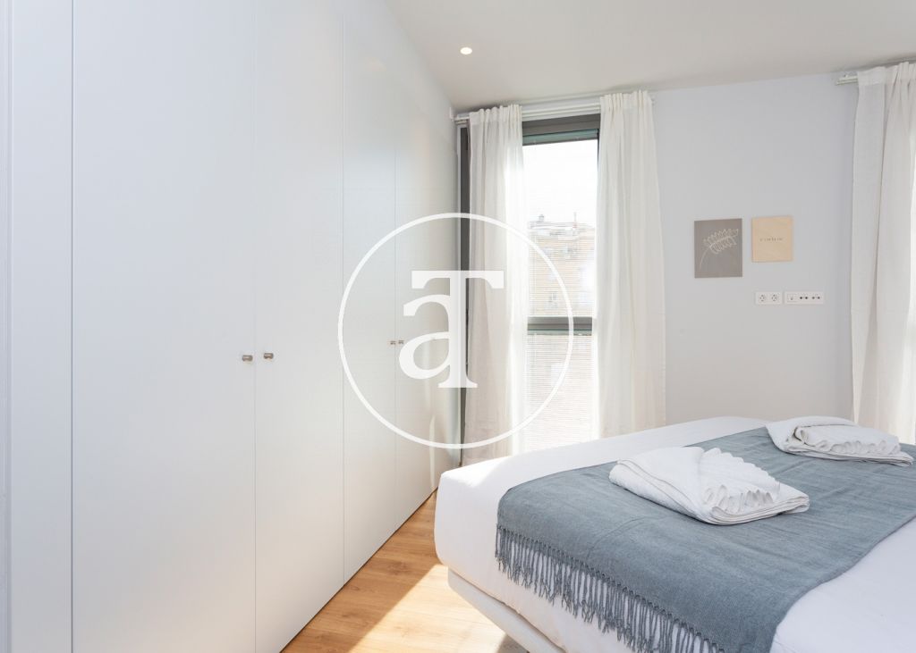 Monthly rental apartment with 3 bedrooms, terrace and shared pool close to Diagonal Av. 19