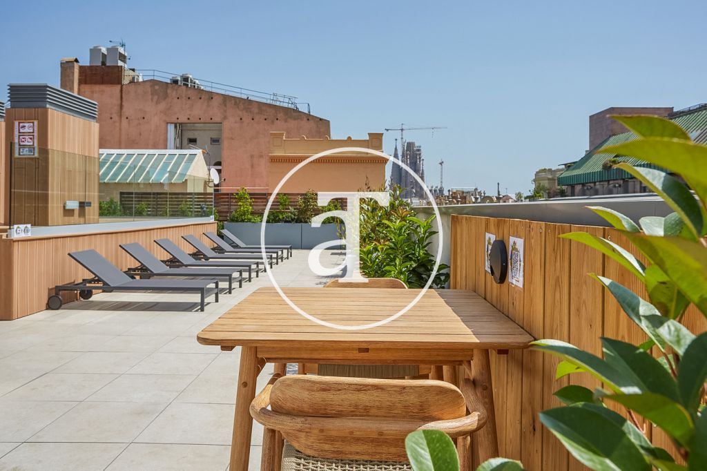 Monthly rental apartment with 3 bedrooms, terrace and shared pool close to Diagonal Av. 51