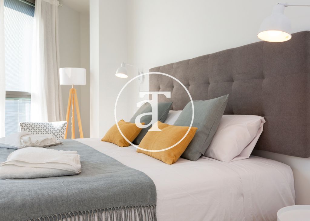 Monthly rental apartment with 3 bedrooms, terrace and shared pool close to Diagonal Av. 21