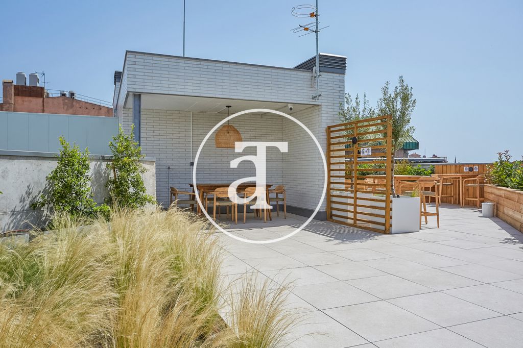 Monthly rental apartment with 3 bedrooms, terrace and shared pool close to Diagonal Av. 42