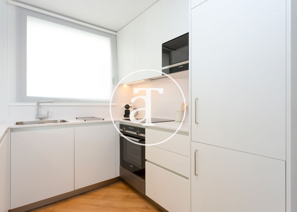 Monthly rental apartment with 3 bedrooms, terrace and shared pool close to Diagonal Av. 11