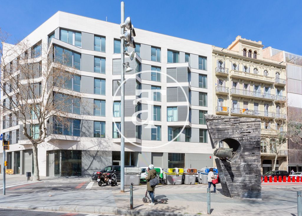 Monthly rental apartment with 3 bedrooms, terrace and shared pool close to Diagonal Av. 39