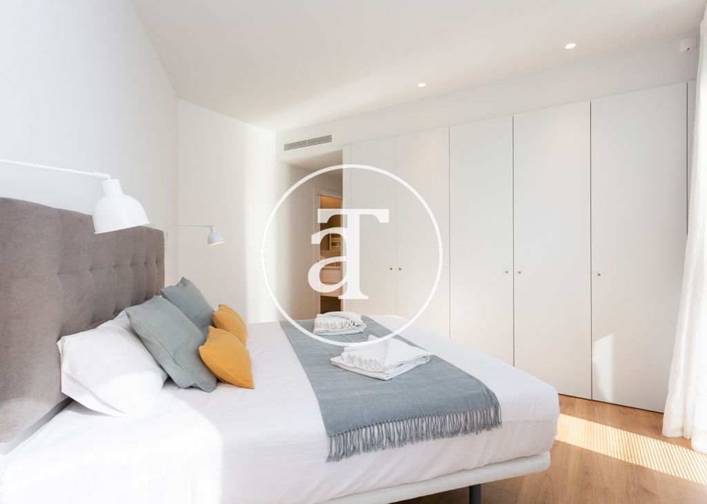 Monthly rental apartment with 3 bedrooms, terrace and shared pool close to Diagonal Av. 18