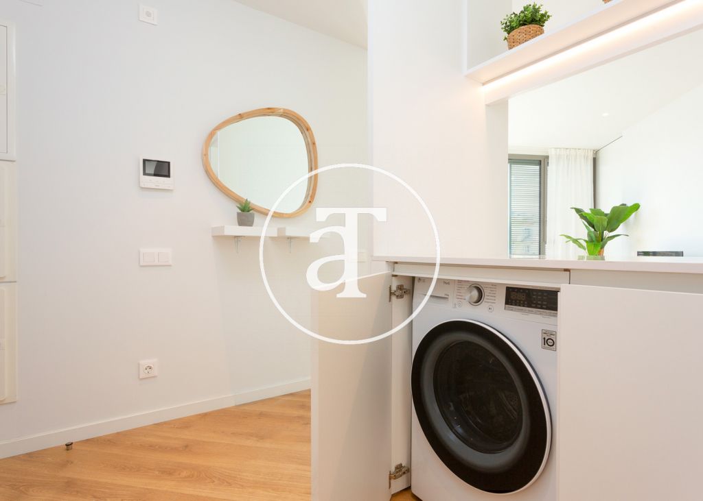 Monthly rental apartment with 3 bedrooms, terrace and shared pool close to Diagonal Av. 12