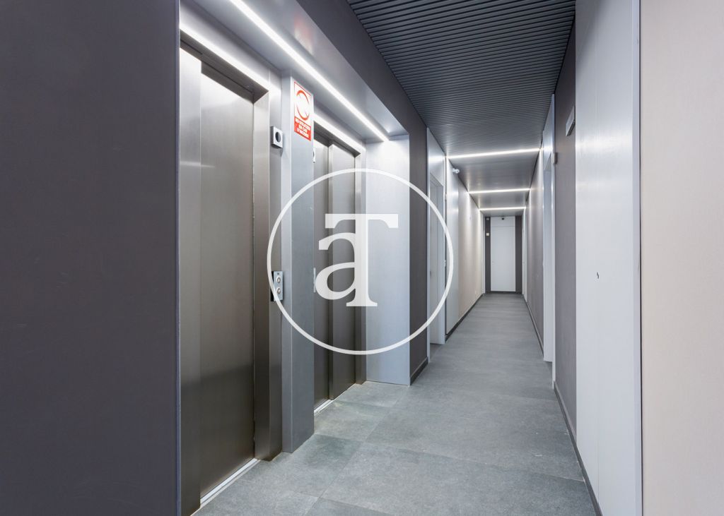 Monthly rental apartment with 3 bedrooms, terrace and shared pool close to Diagonal Av. 34