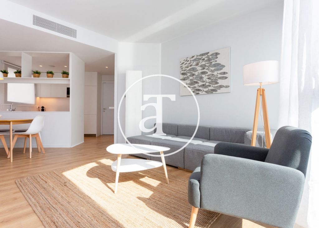 Monthly rental apartment with 3 bedrooms, terrace and shared pool close to Diagonal Av. 3