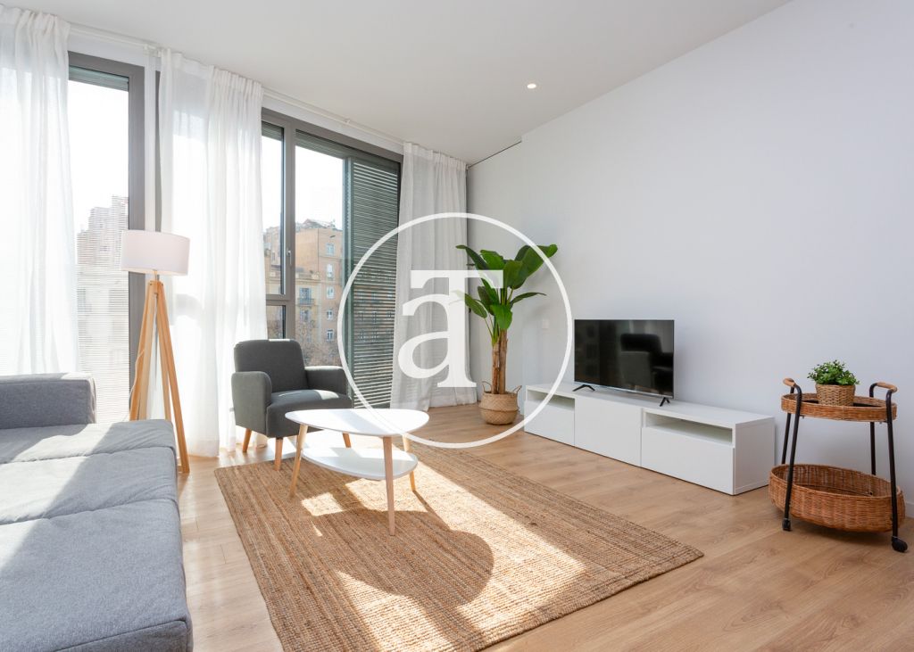 Monthly rental apartment with 3 bedrooms, terrace and shared pool close to Diagonal Av. 5