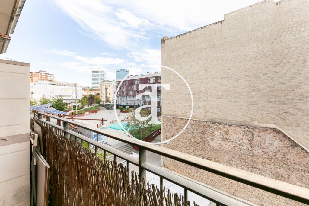 Monthly rental apartment with 2 bedrooms close to Plaça Espanya 6