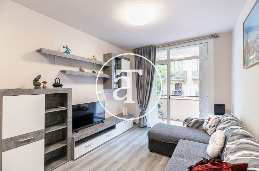 Monthly rental apartment with 3 bedrooms in Sants Montjuic