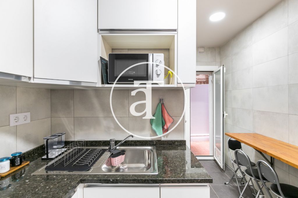 Monthly rental apartment with 3 bedrooms in Sants Montjuic 12