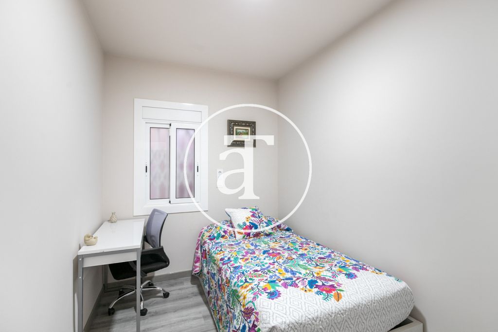 Monthly rental apartment with 3 bedrooms in Sants Montjuic 20