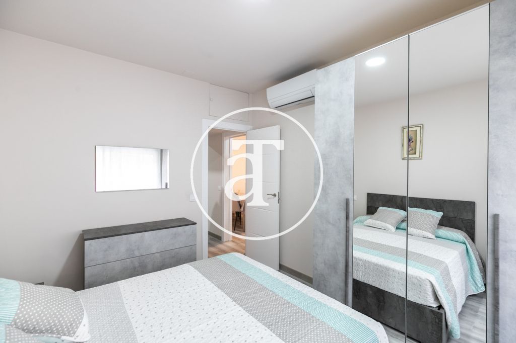 Monthly rental apartment with 3 bedrooms in Sants Montjuic 25