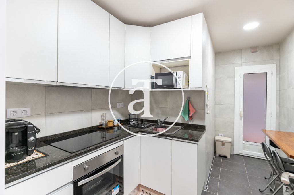 Monthly rental apartment with 3 bedrooms in Sants Montjuic 14