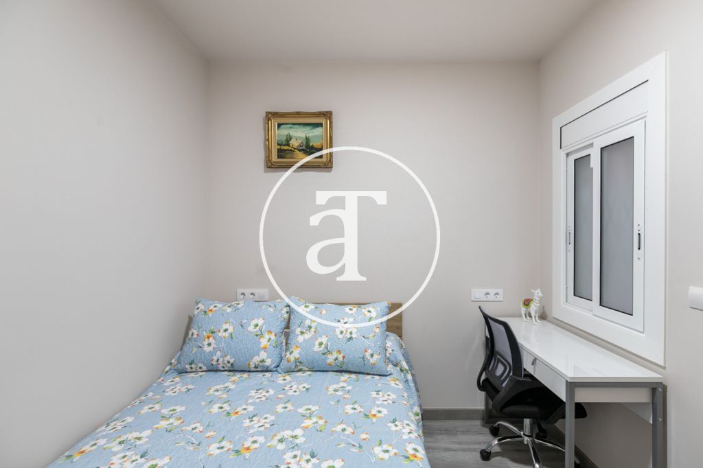 Monthly rental apartment with 3 bedrooms in Sants Montjuic 22