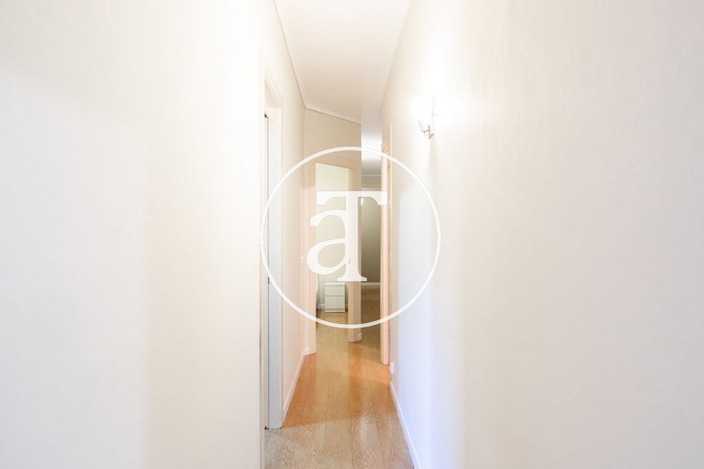 Monthly rental apartment with 3 bedroom in Sants-Montjuic 17