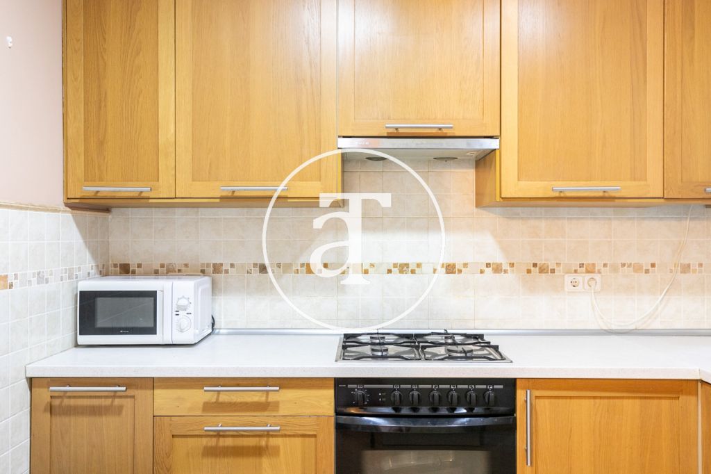 Monthly rental apartment with 3 bedroom in Sants-Montjuic 6