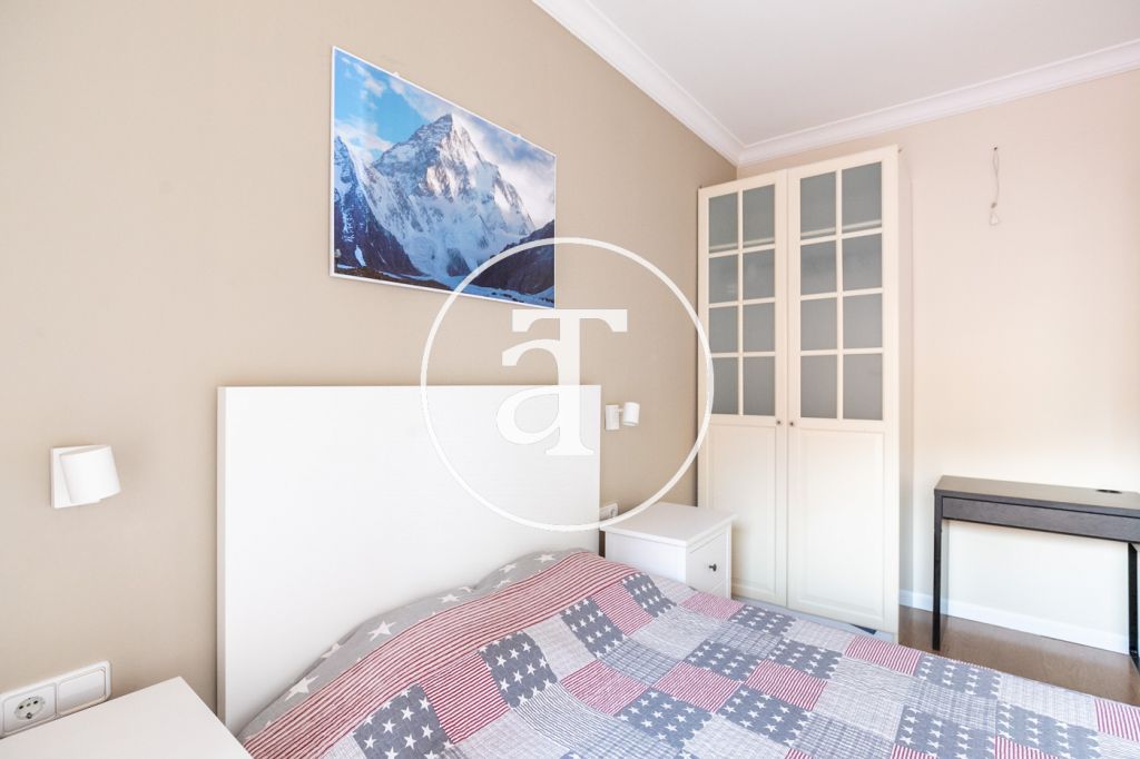 Monthly rental apartment with 3 bedroom in Sants-Montjuic 11
