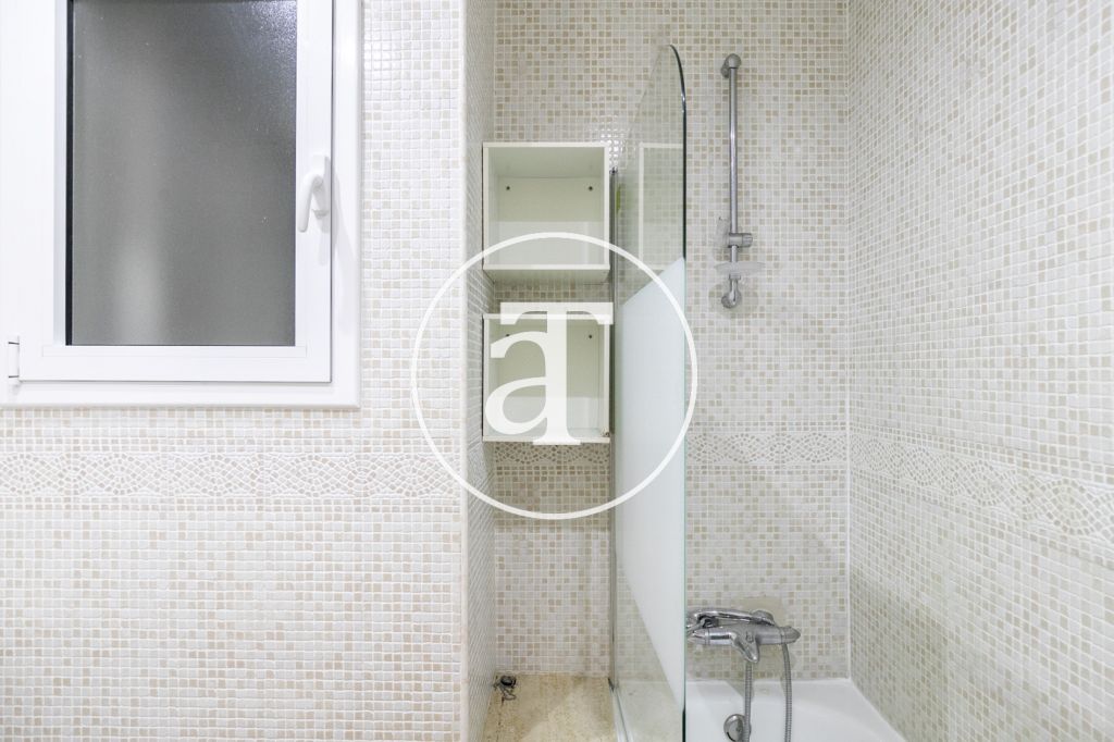 Monthly rental apartment with 3 bedroom in Sants-Montjuic 22