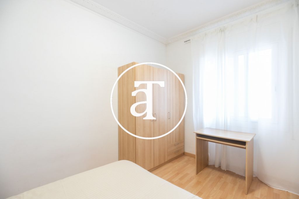 Monthly rental apartment with 2 bedrooms in Gracia 13