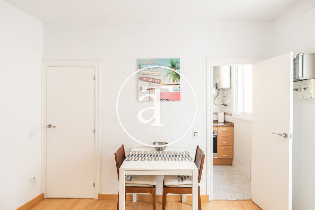 Monthly rental apartment with one bedroom in a central area of Barcelona 8
