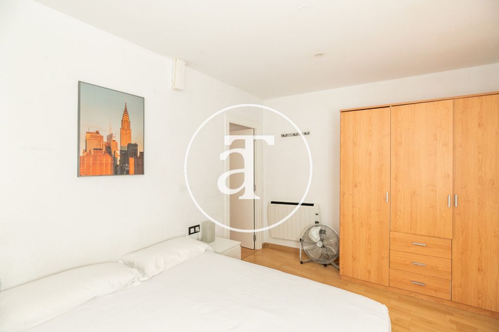 Monthly rental apartment with one bedroom in a central area of Barcelona 15