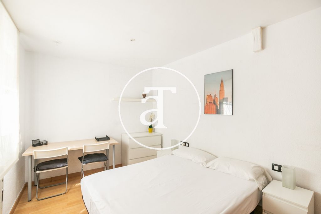 Monthly rental apartment with one bedroom in a central area of Barcelona 14