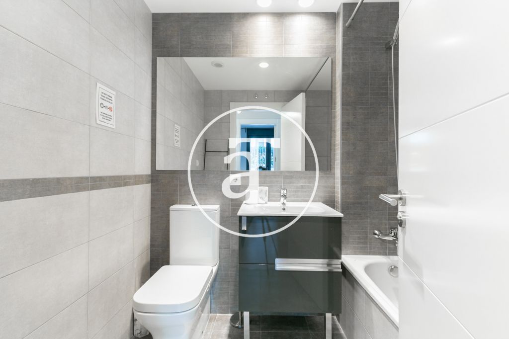 Monthly rental apartment with 3 bedrooms in Bordeta neighborhood 32