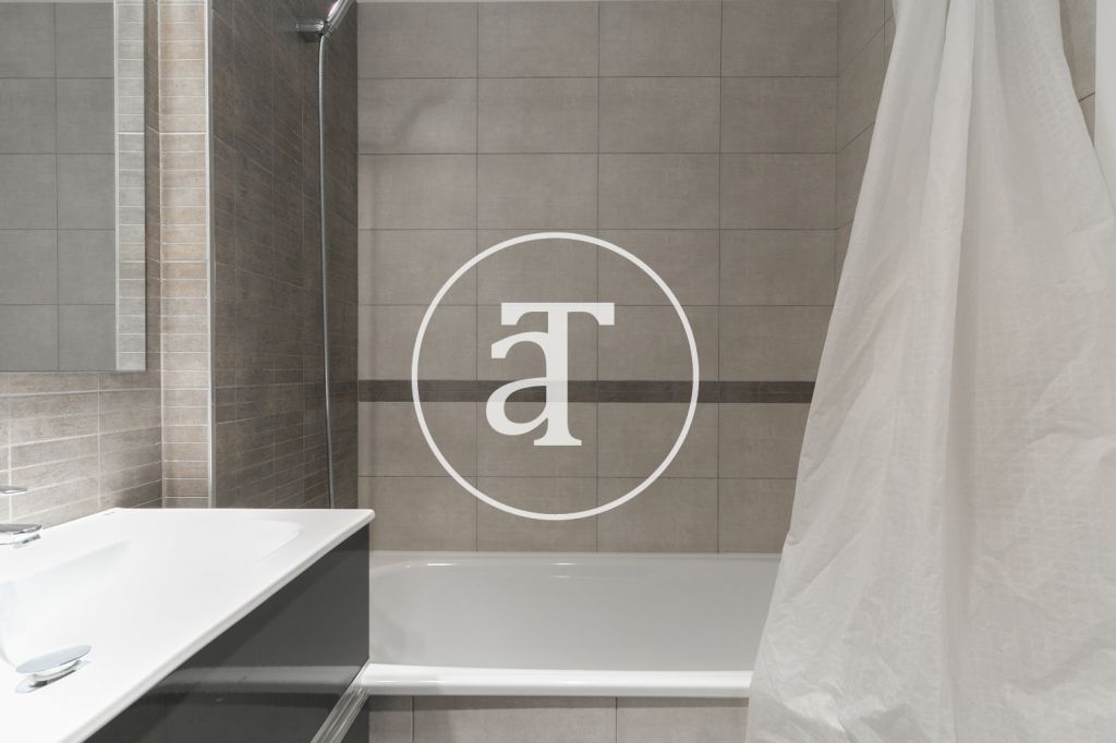 Monthly rental apartment with 3 bedrooms in Bordeta neighborhood 33
