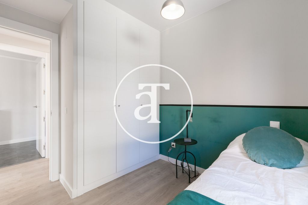 Monthly rental apartment with 3 bedrooms in Bordeta neighborhood 29